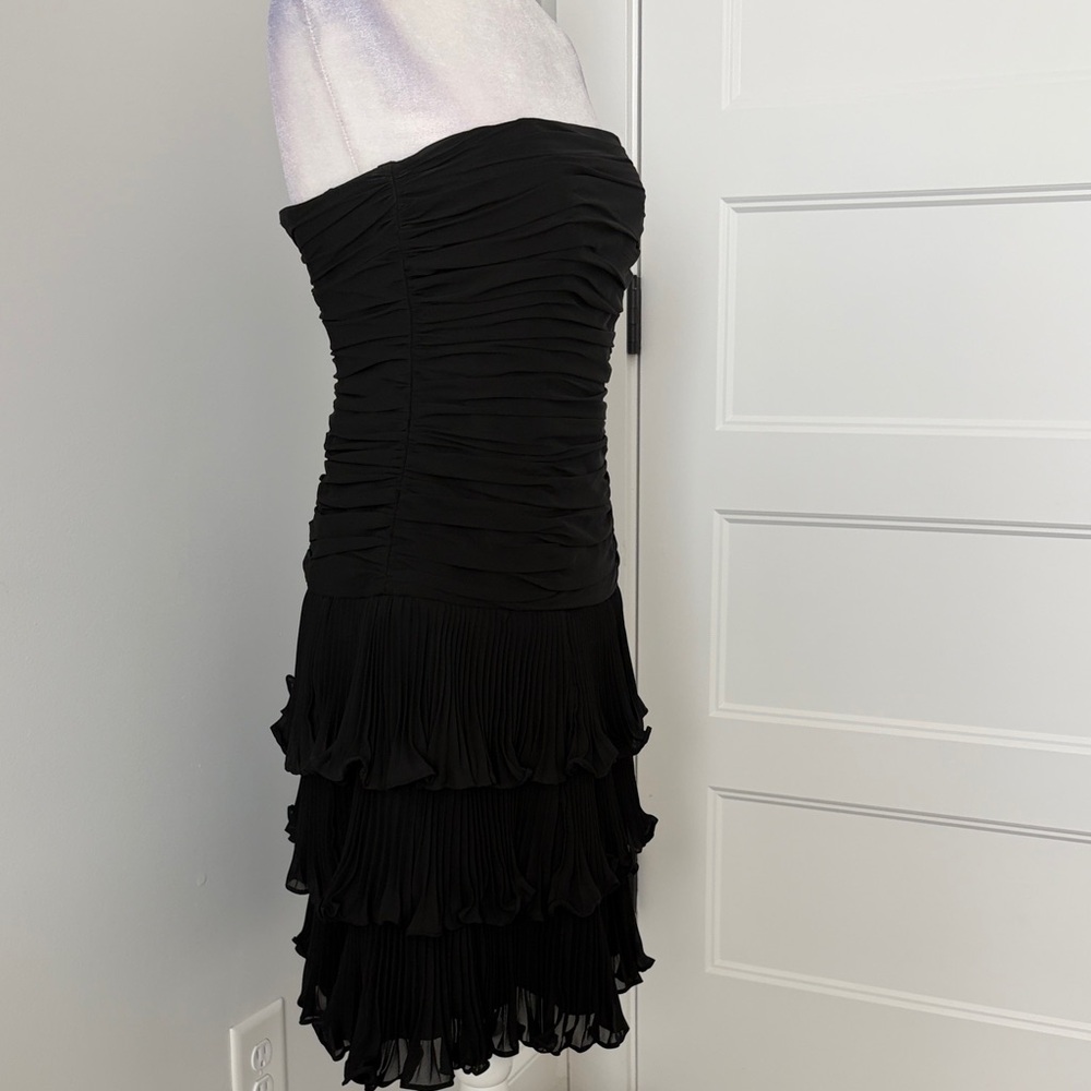 White House Black Market Strapless Dress - Picture 5 of 11